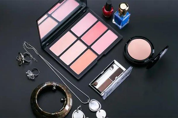 Propylene Glycol in Cosmetics